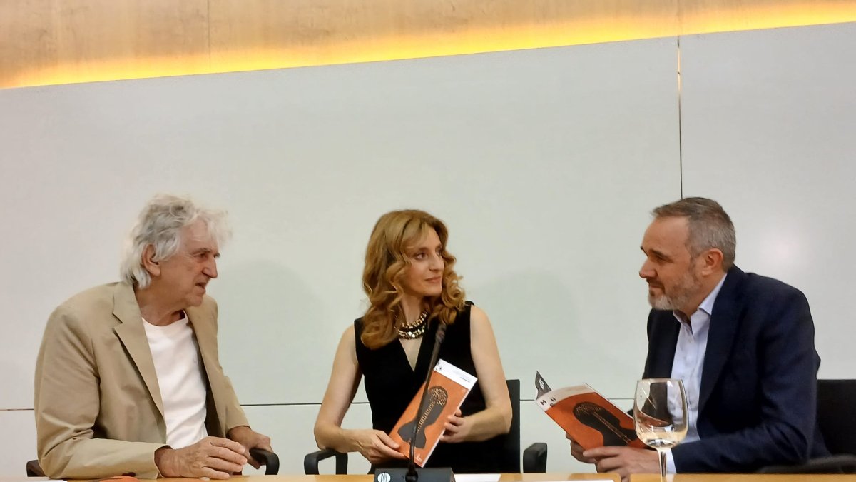 Mar Sancho, con Juan Luis Arsuaga y Rodrigo Alcalde.