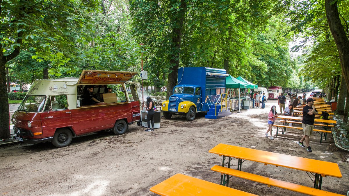 Feria de food trucks en el parque de la Isla, en la primera edición de esta cita en el San Pedro pasado.