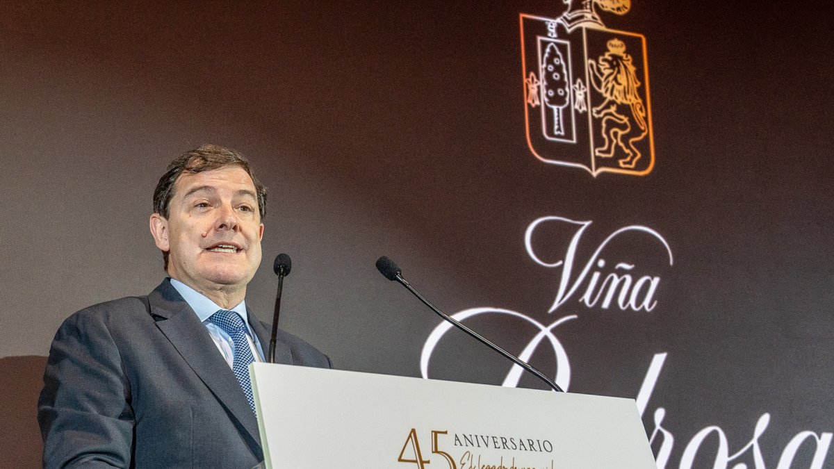 El presidente de la Junta de Castilla y León, Alfonso Fernández Mañueco, asiste al acto de celebración del 45 aniversario de ‘Viña Pedrosa’