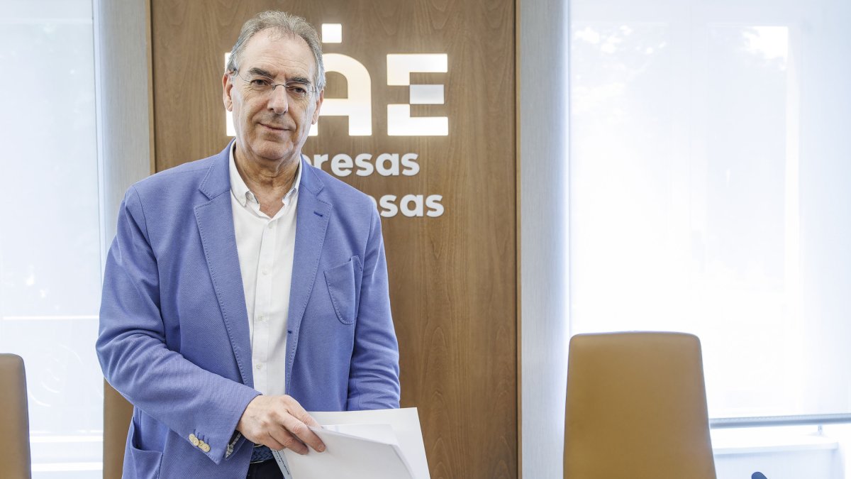 Miguel Ángel Be.navente intentará revalidar su liderazgo al frente de FAE