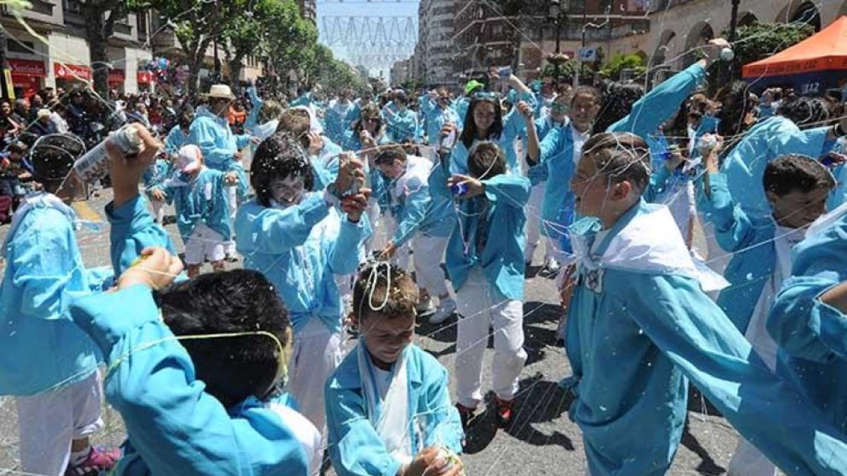 Instante de una cabalgata de las fiestas San Pedro y San Pablo.