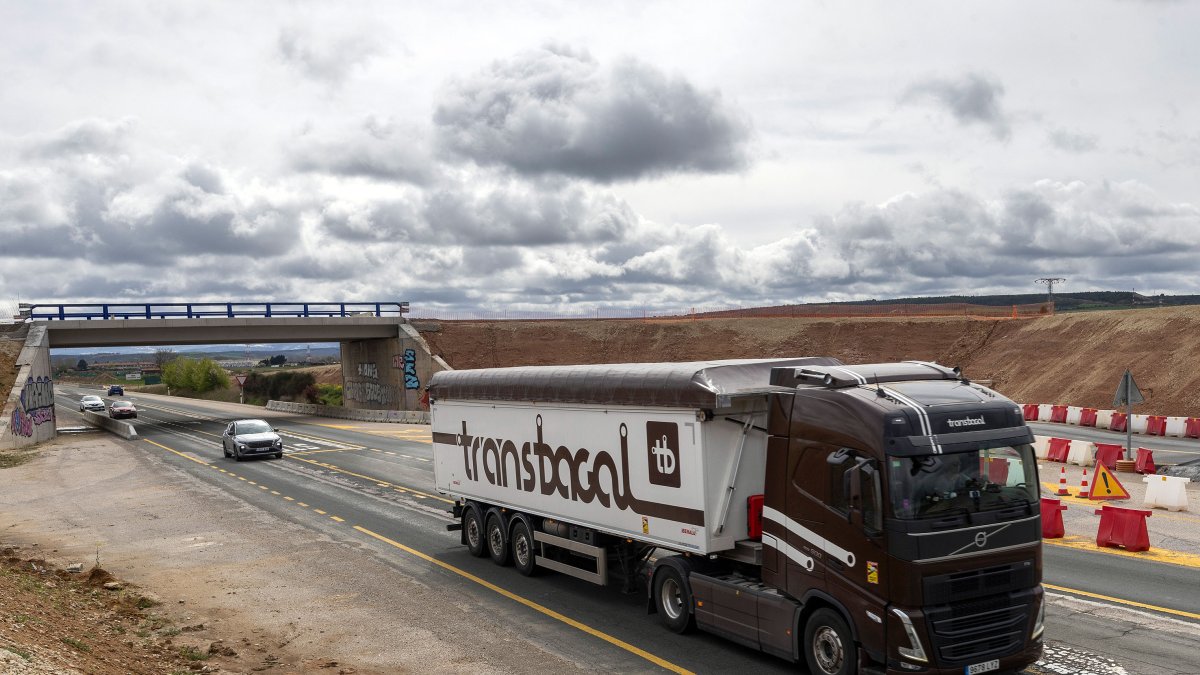 Imagen de la N-120 entre Burgos e Ibeas de Juarros.