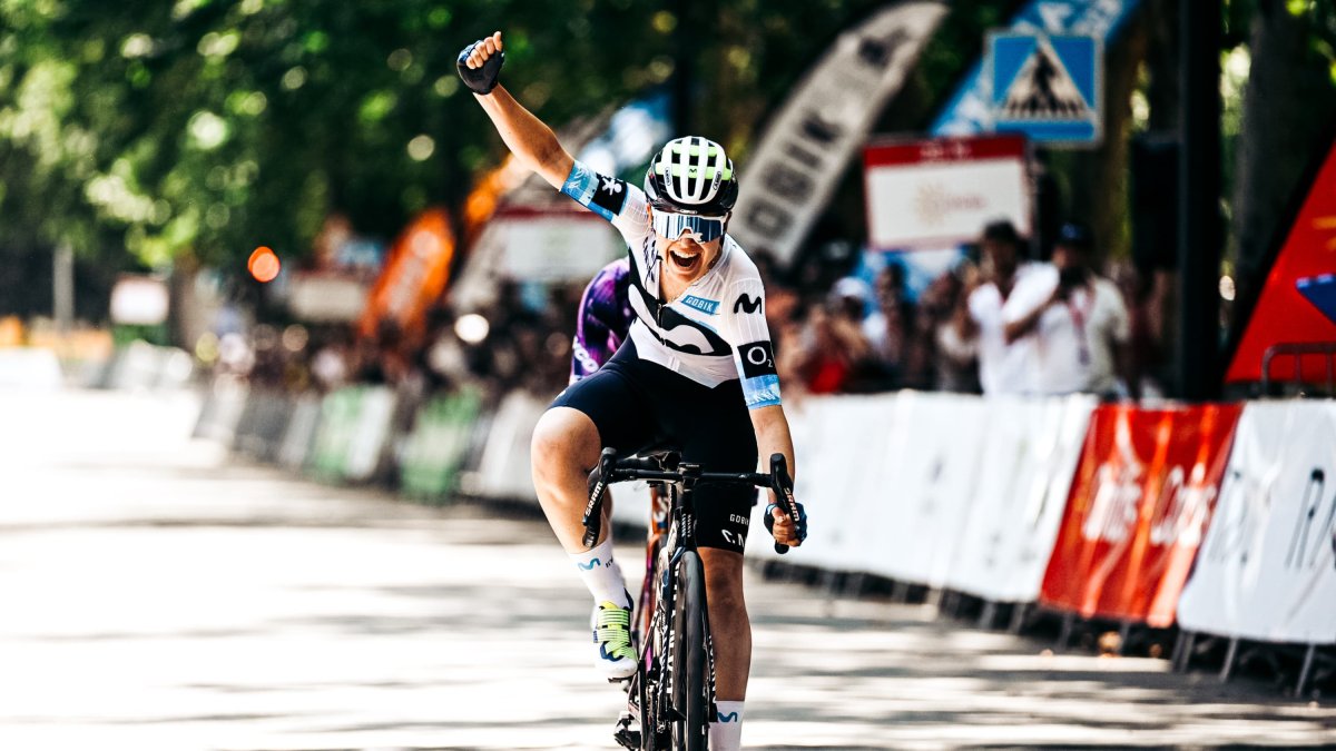 Sata Martín se impone en la llegada a meta.