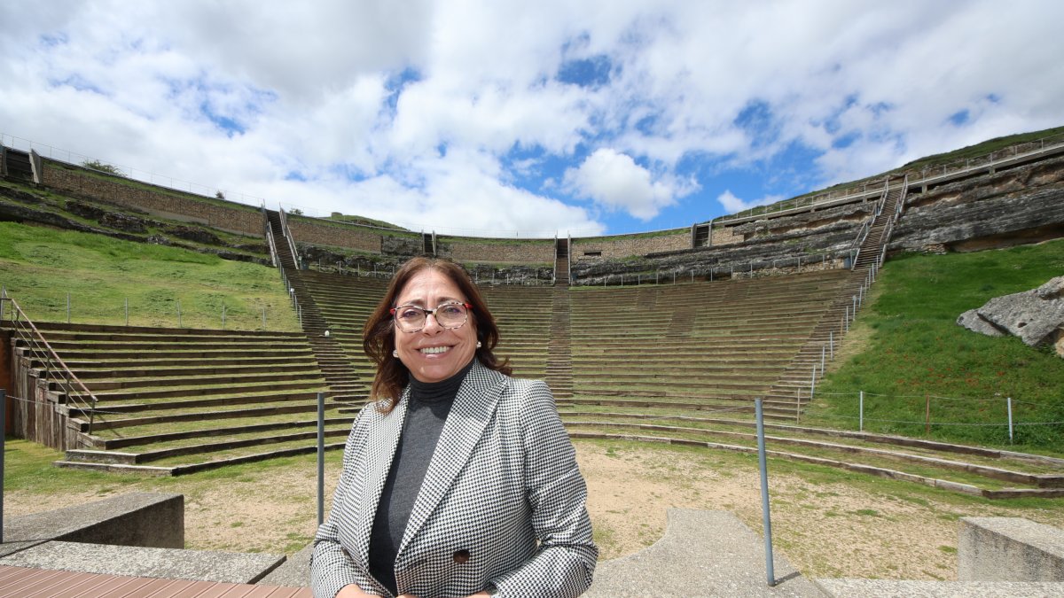 Raquel Contreras, en el teatro de Clunia.