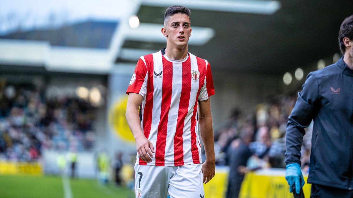 Iker Varela llega al Mirandés cedido por el Athletic para dar el salto al fútbol profesional