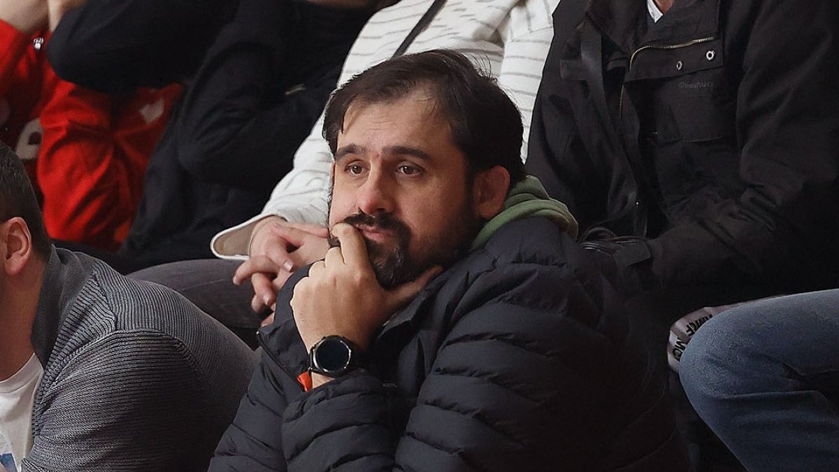 Jorge Berzosa, presenciando uno de los partidos de los Cidianos en El Plantío.