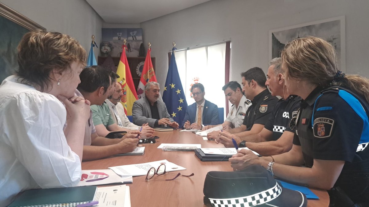 Reunión de la Junta Local de Seguridad celebrada en Aranda.