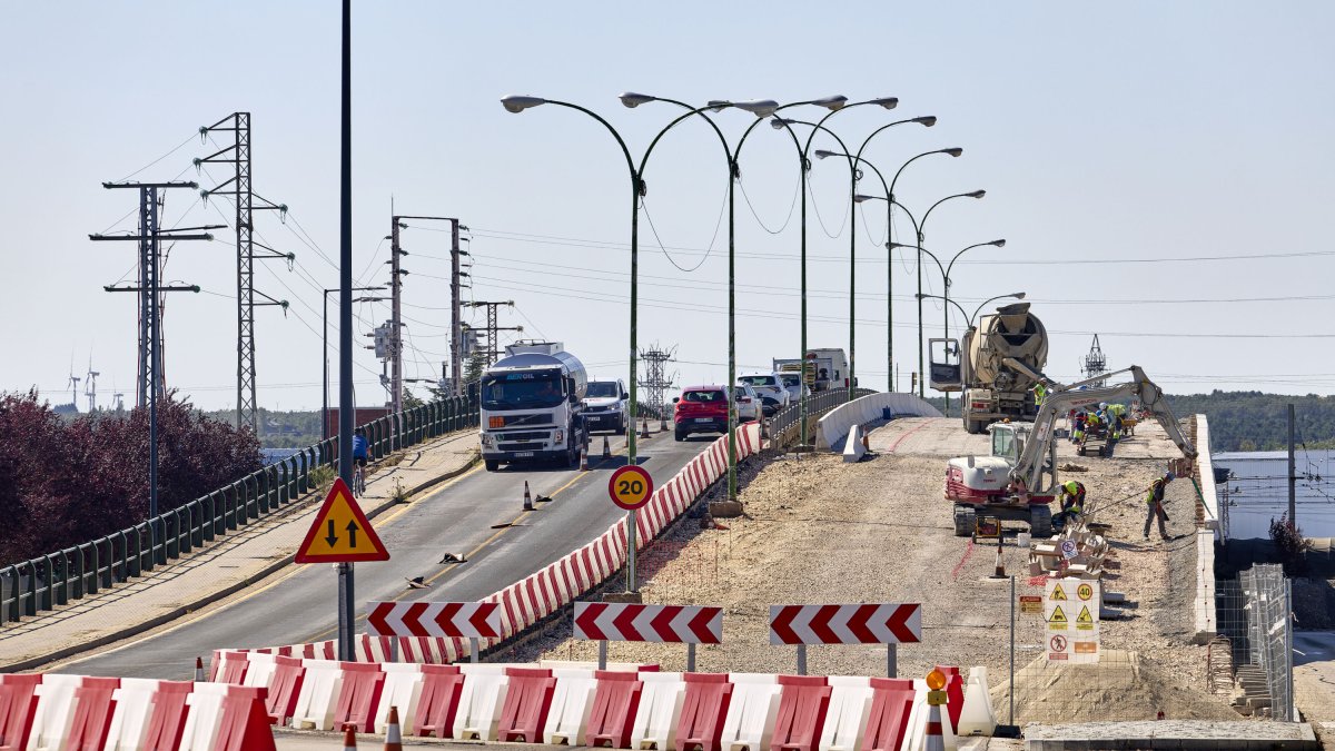 Estado de las obras en el viaducto, en una fotografía reciente, tomada en julio de 2025.