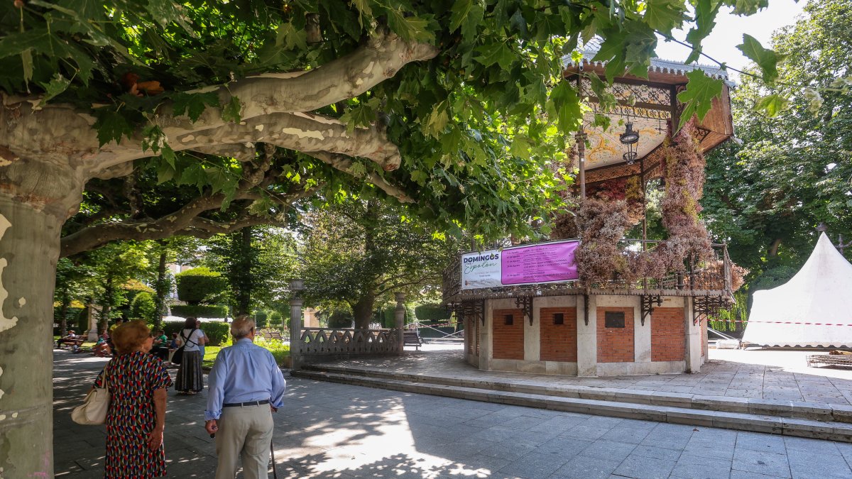 Imagen del templete del Espolón.