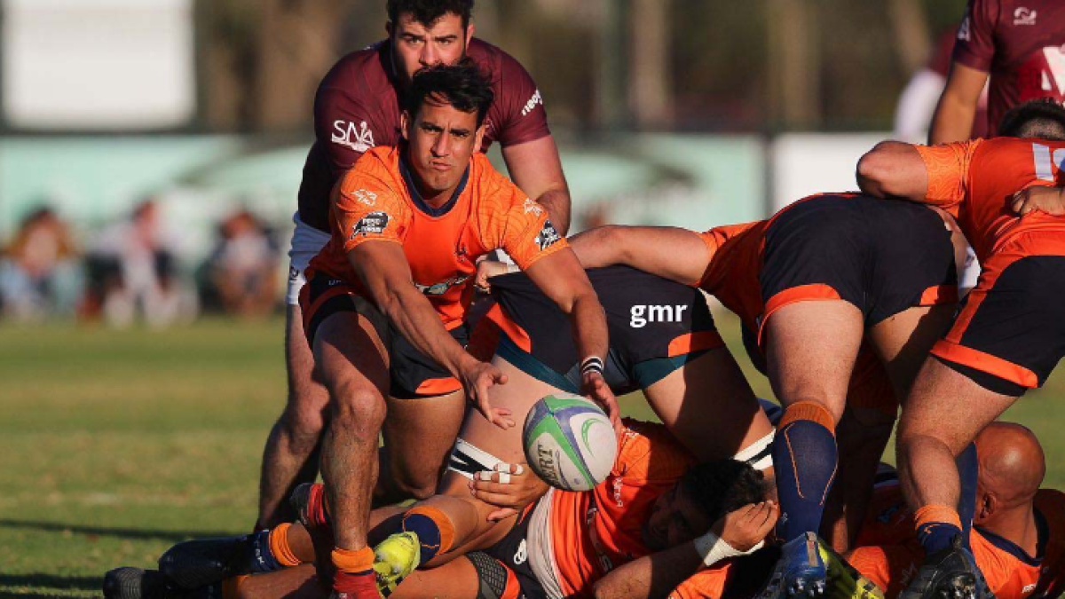 Nicolás Alvizo, con los Tarcos Rugby Club.