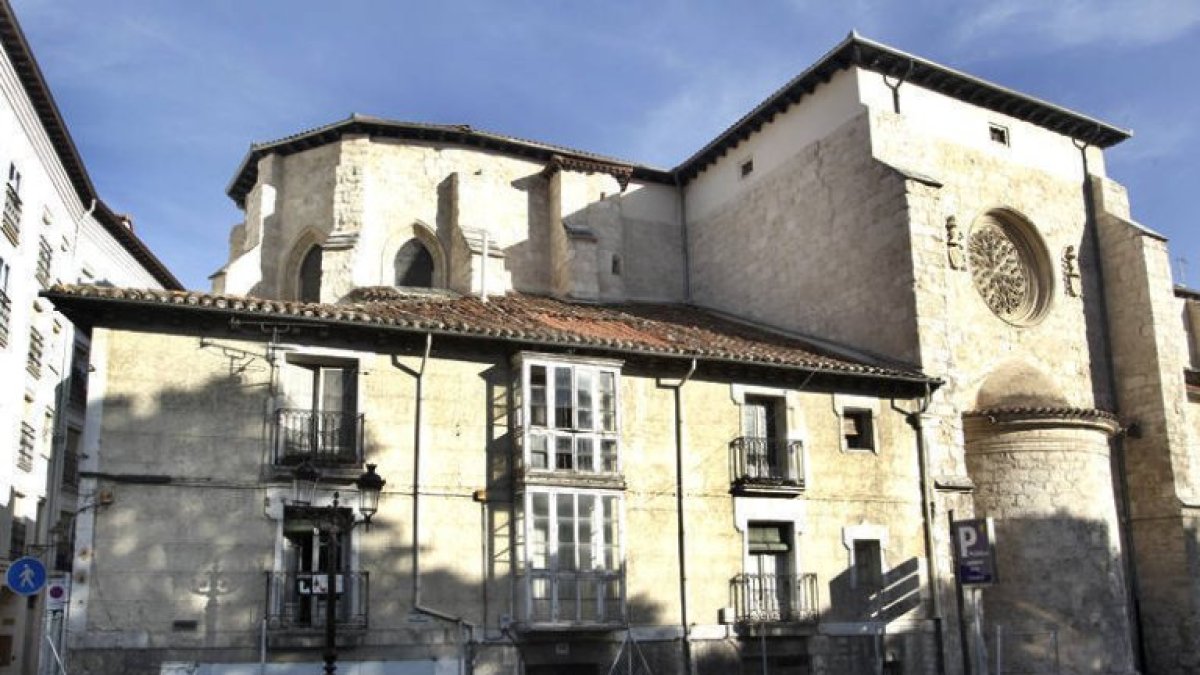 La conocida como Casa del Botero estaba adosada a la iglesia de La Merced, en la calle Valladolid.
