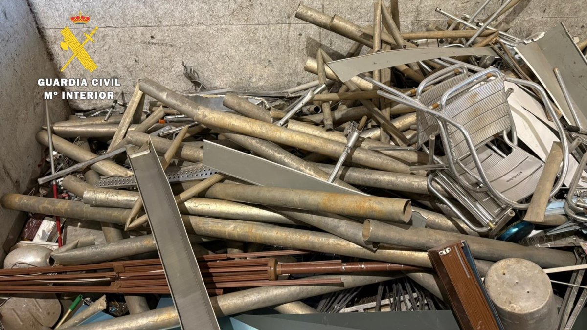 Material recuperado por la Guardia Civil.