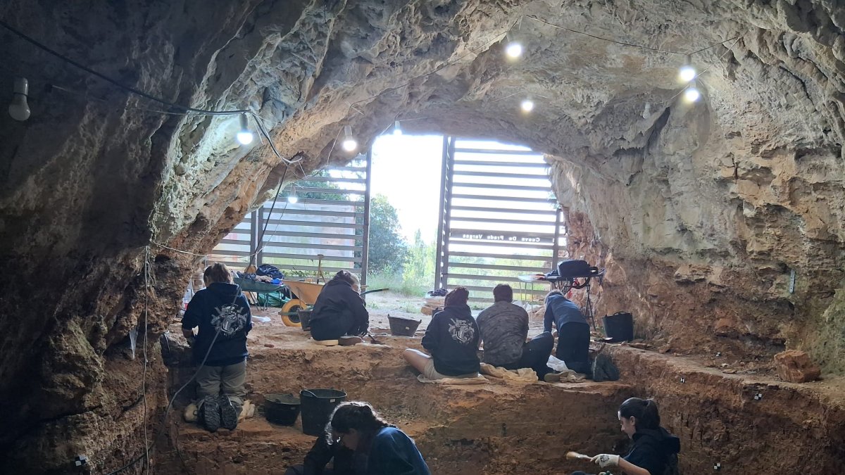 Imagen de miembros del equipo de investigación en Prado Vargas.