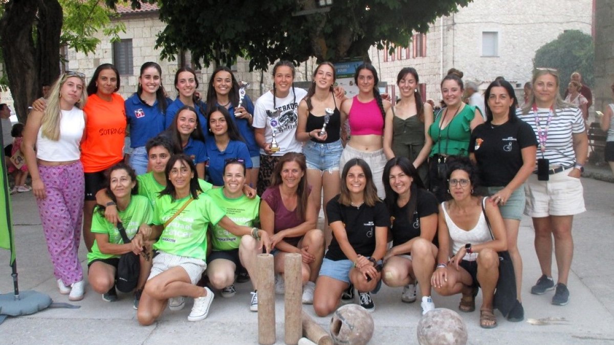 Las jugadores que participaron en la final de la Copa FEB individual femenina, celebrada este año en Castrillo del Val.