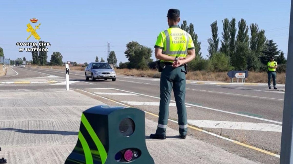 Control de velocidad de la Guardia Civil.