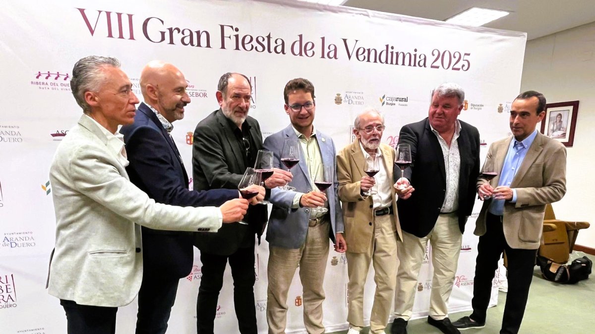 La Fiesta de la Vendimia 2025 de Ribera del Duero reunió en Aranda de Duero a representantes institucionales, del vino y de la cultura en un acto que rindió homenaje al sector vitivinícola.