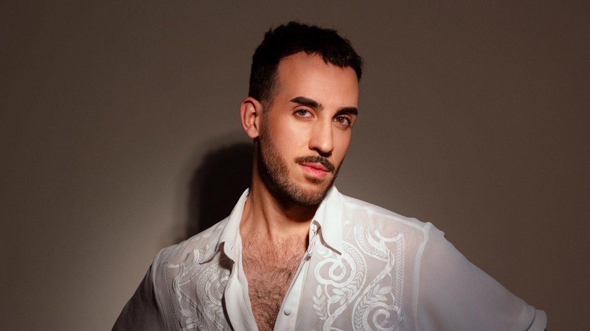 El diseñador burgalés Guillermo Décimo presenta su colección 'In Tempo' en la pasarela EGO de la Mercedes-Benz Fashion Week de Madrid.