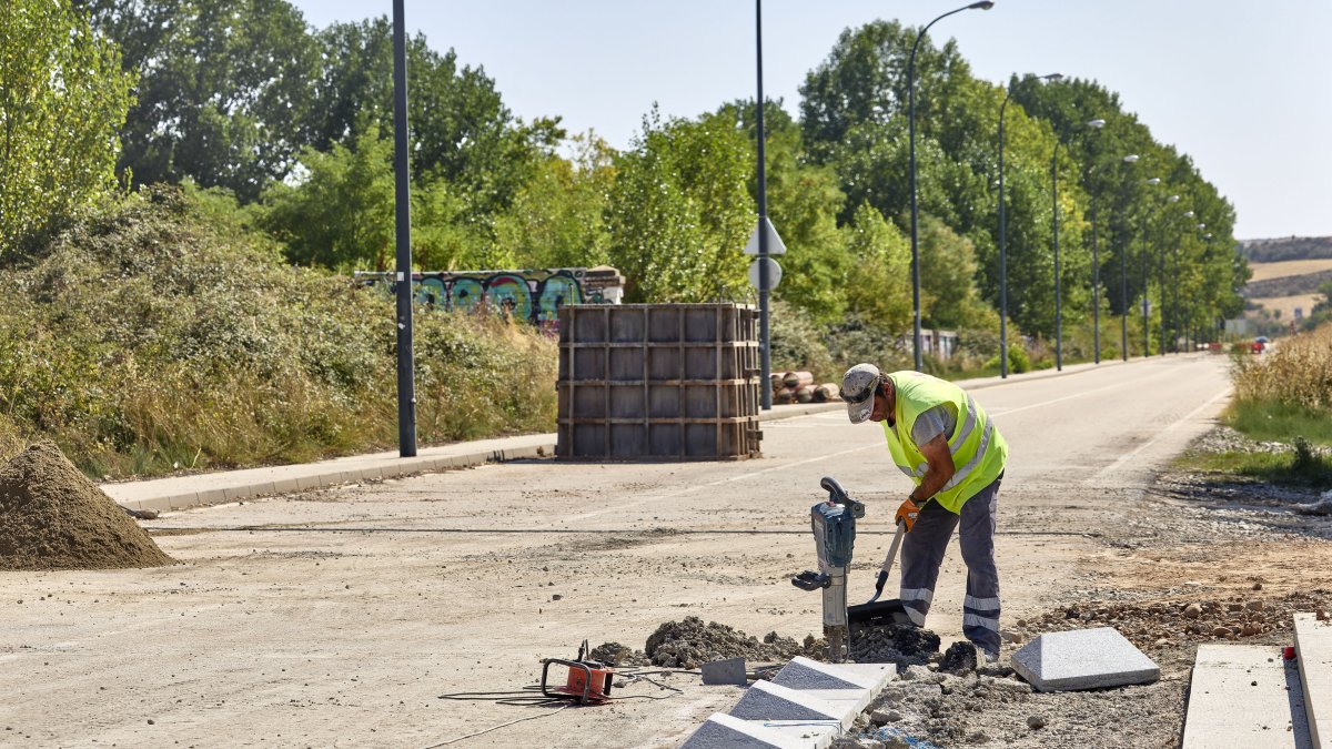 Trabajos en el tramo en obras, que ha supuesto una inversión de 2,8 millones de euros.