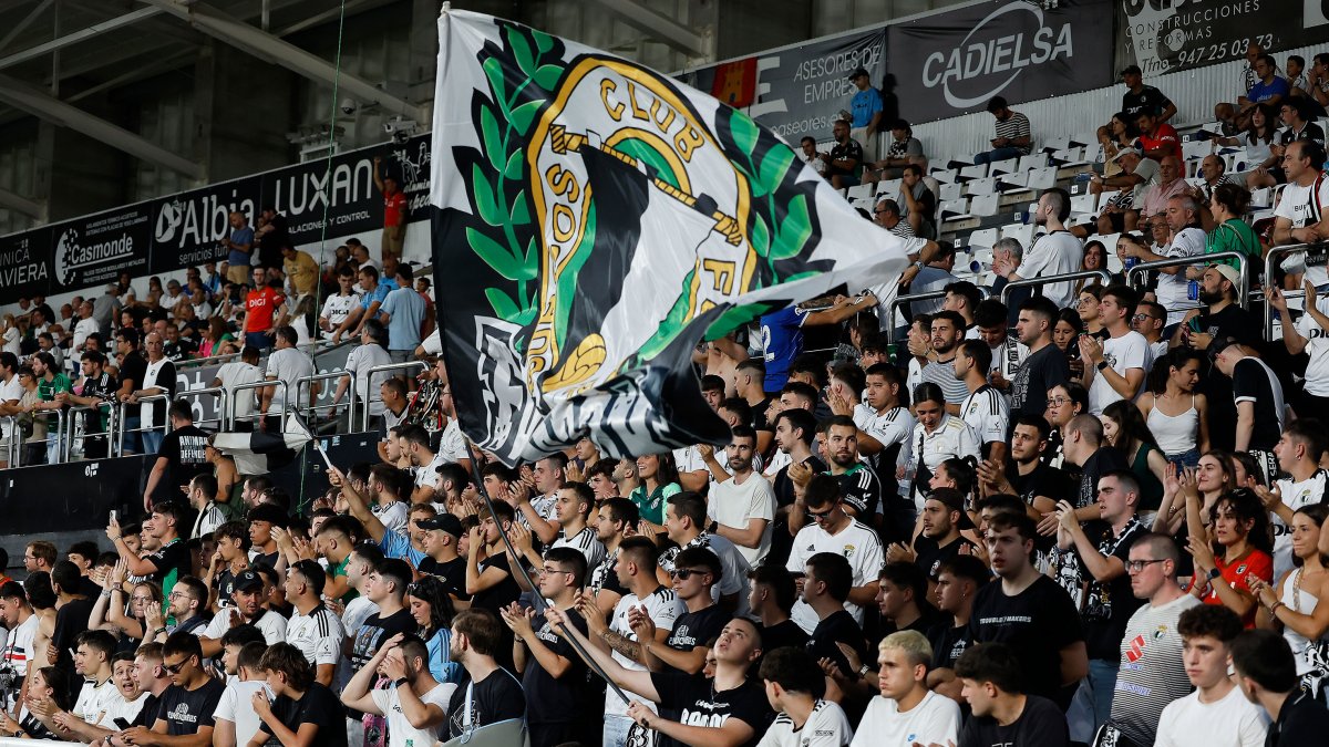 La afición del Burgos CF, en una imagen de la nueva temporada 2025/2026.