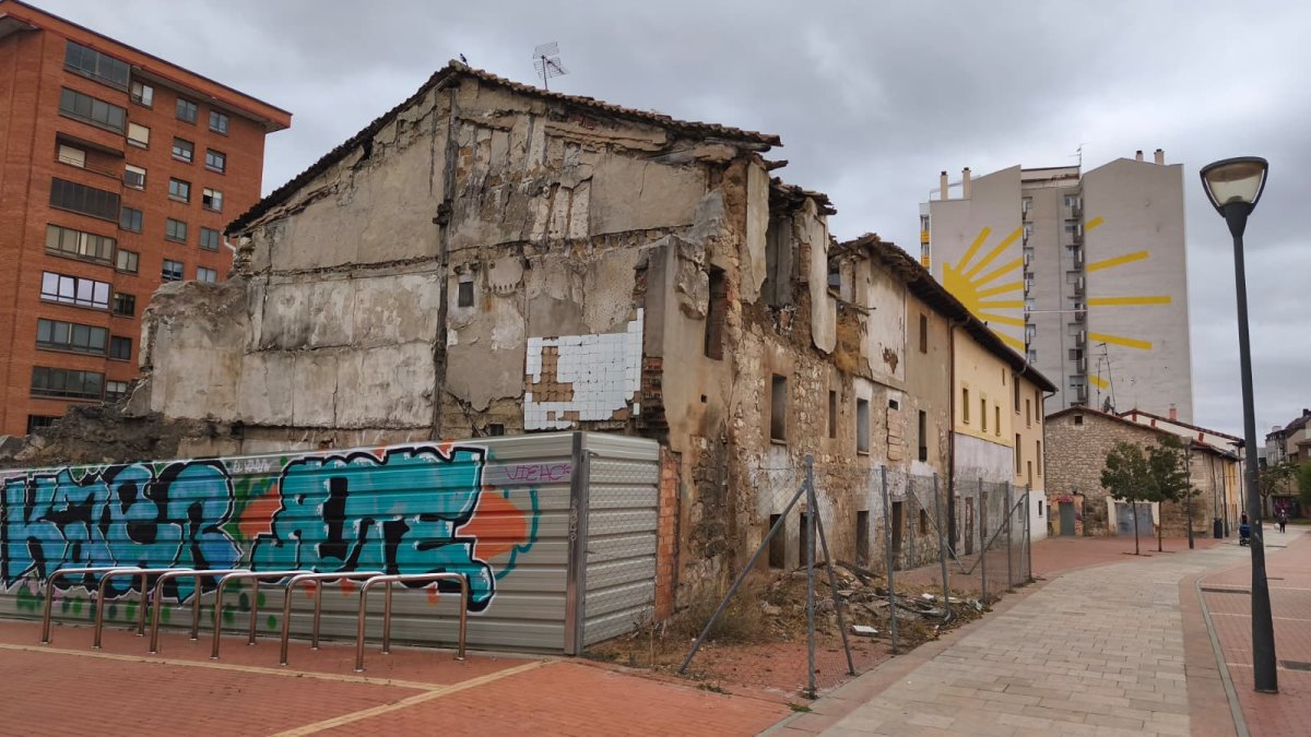 Vista trasera del inmueble municipal de la calle Vitoria, en el número 199.