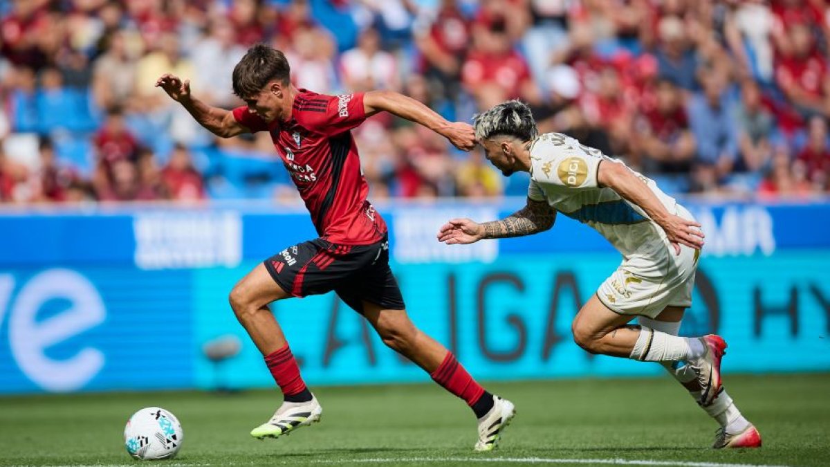 Imagen del partido entre el Mirandés y el Deportivo.