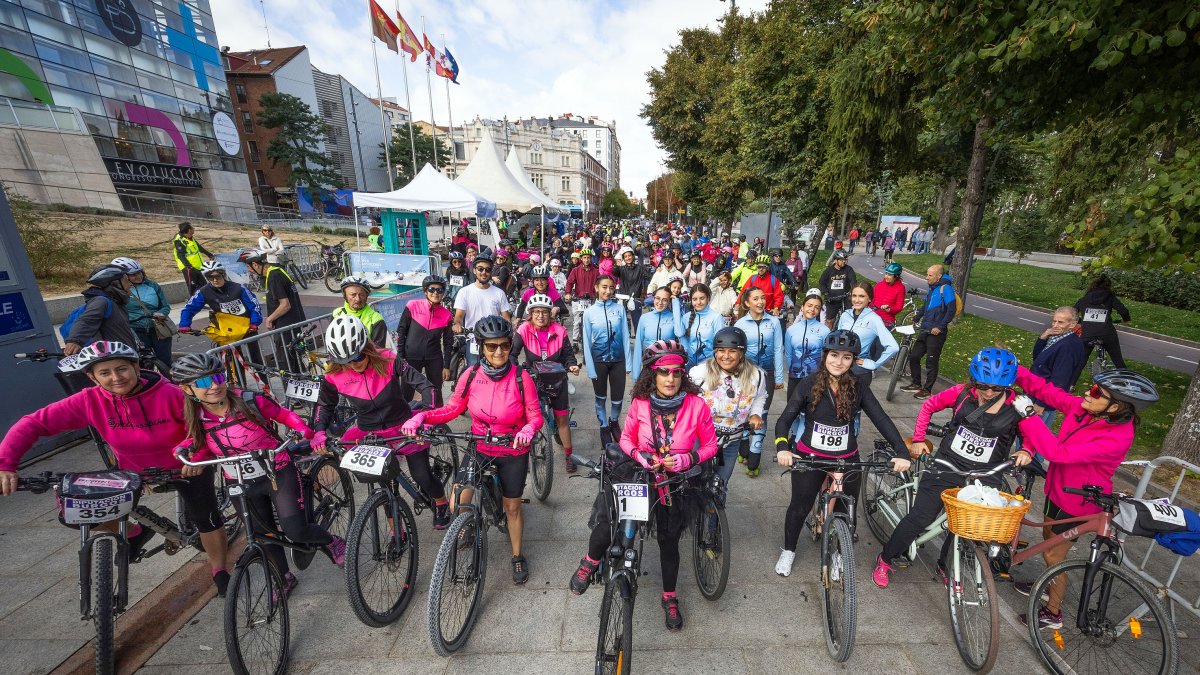 Imagen de la bicicletada organizada por Adacebur.