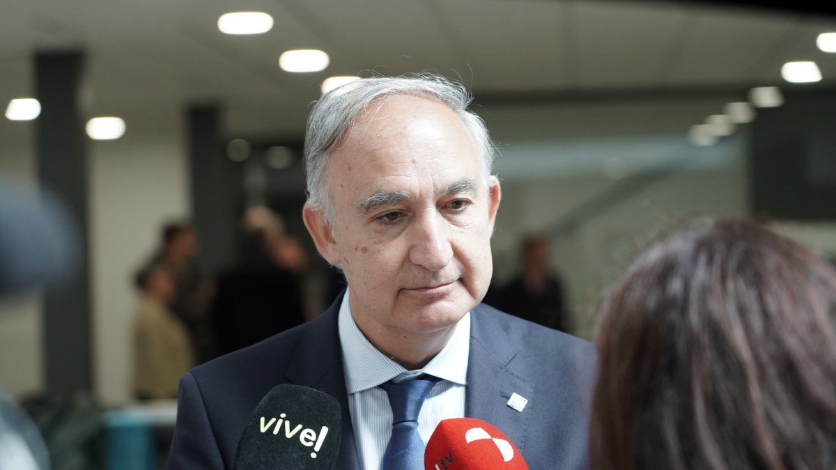 El rector vallisoletano, Antonio Largo Cabrerizo.