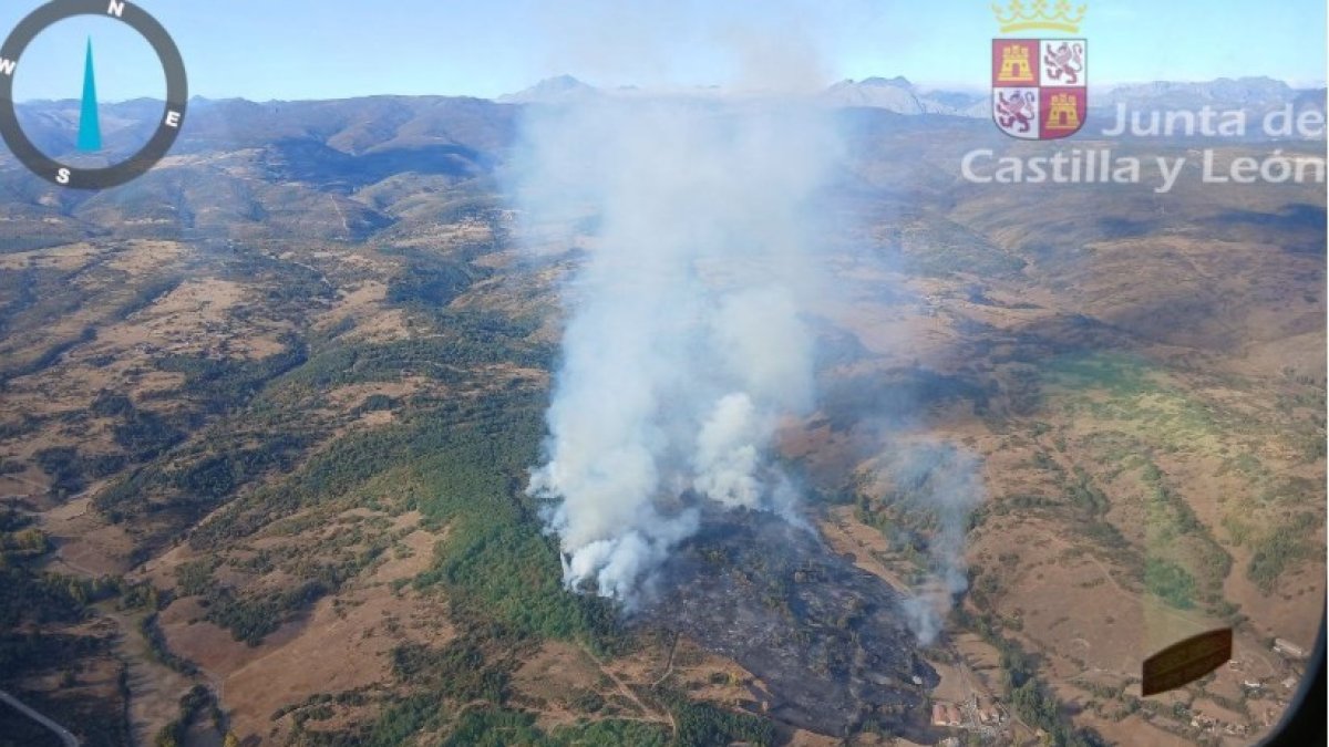 Incendio en Riello (León).