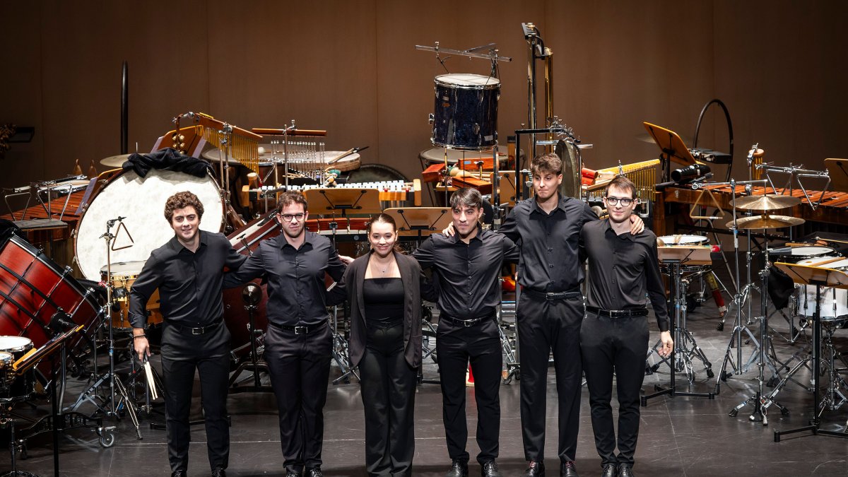 Seis jóvenes percusionistas se encargaron de abrir el concierto con una de las piezas previstas para el final y se llevaron la ovación del público burgalés.