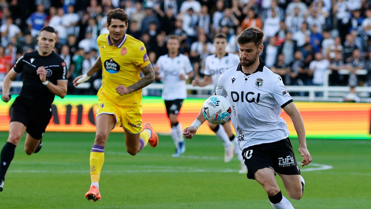 Mario González, durante el partido contra el Valladolid.
