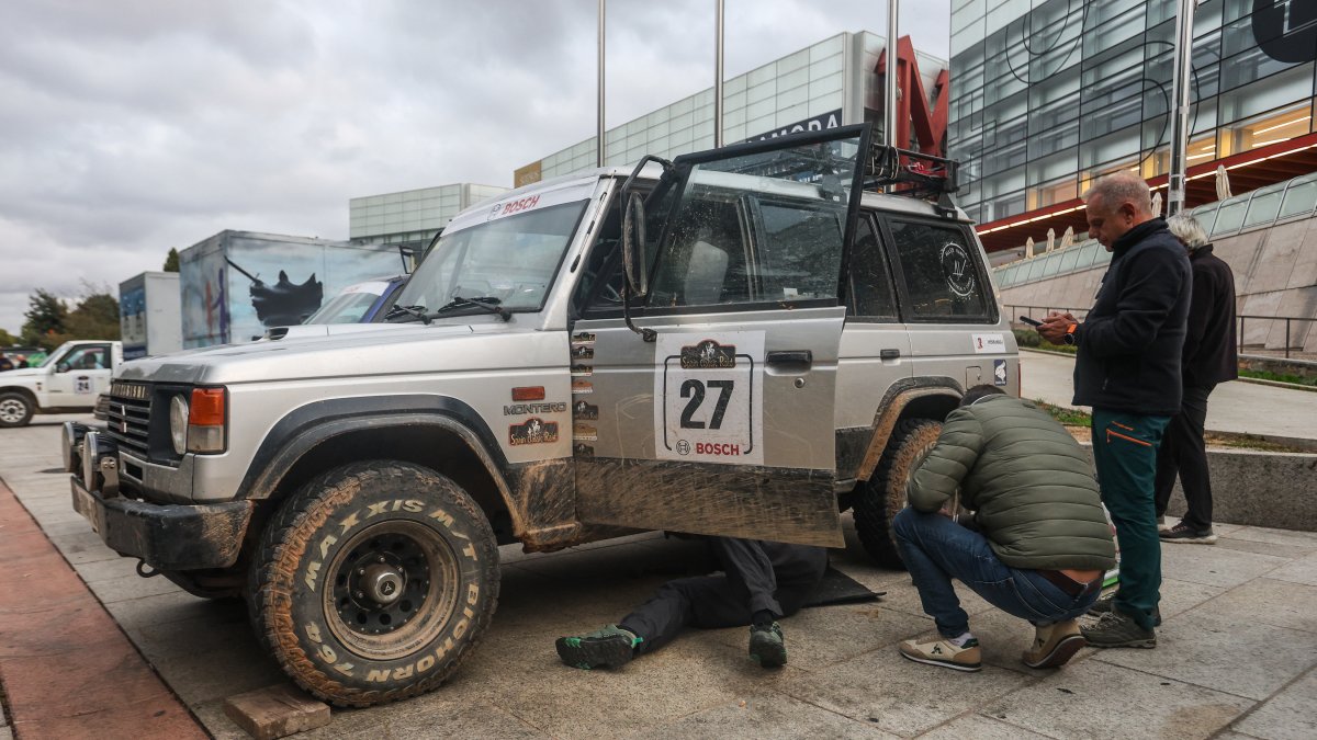 El Spain Classic Raid aterriza en el Museo de la Evolución Humana de Burgos.