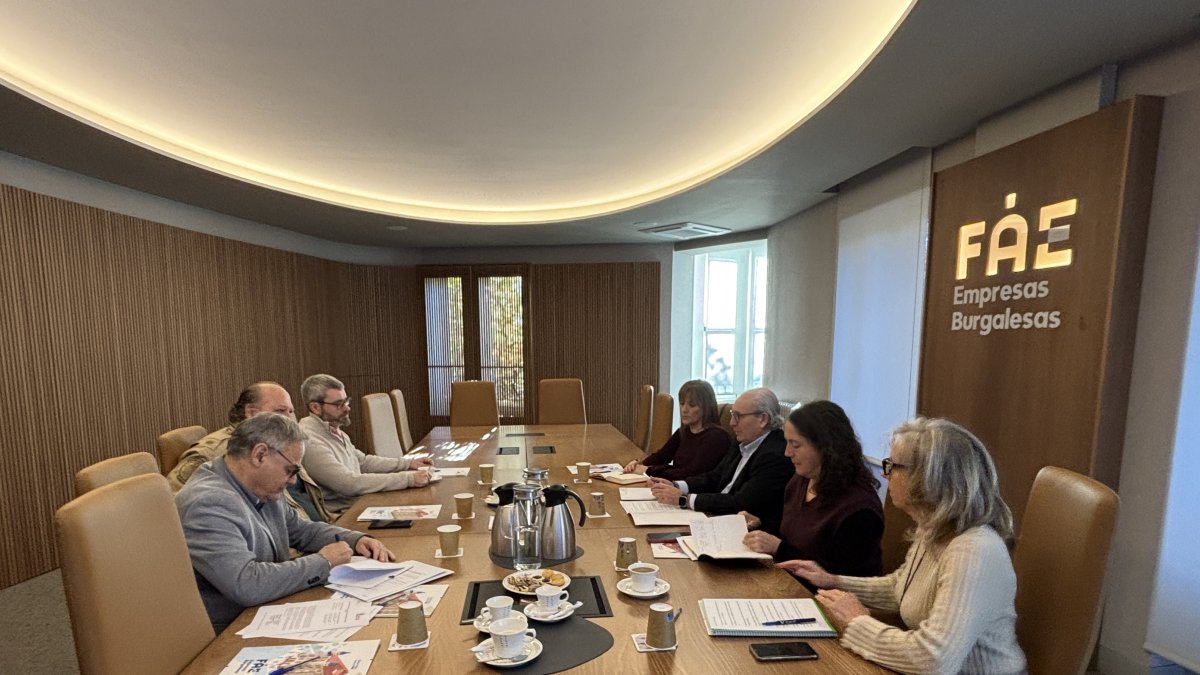 Imagen del encuentro celebrado en FAE.