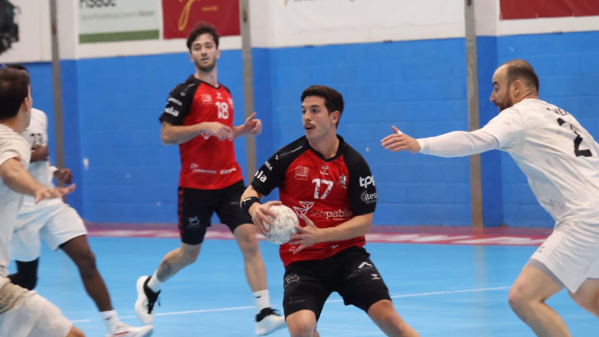 El UBU San Pablo roza el triunfo pero cede por 36-33 ante un sólido Agustinos.