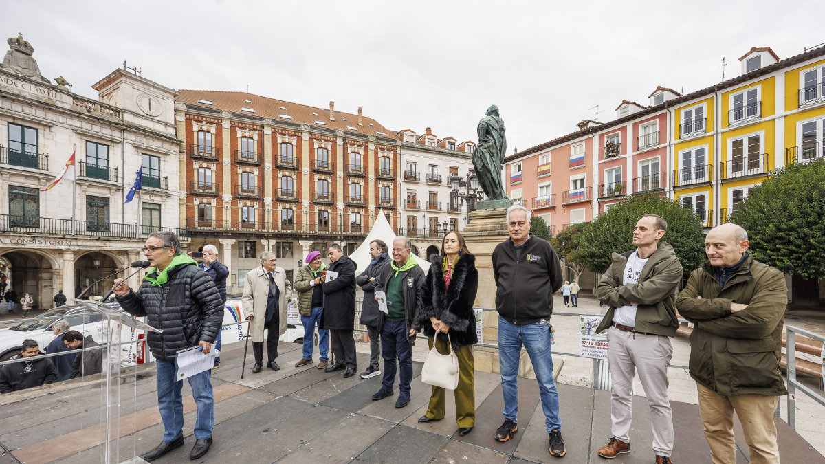 Instante de una movilización por la apertura del Tren Directo.