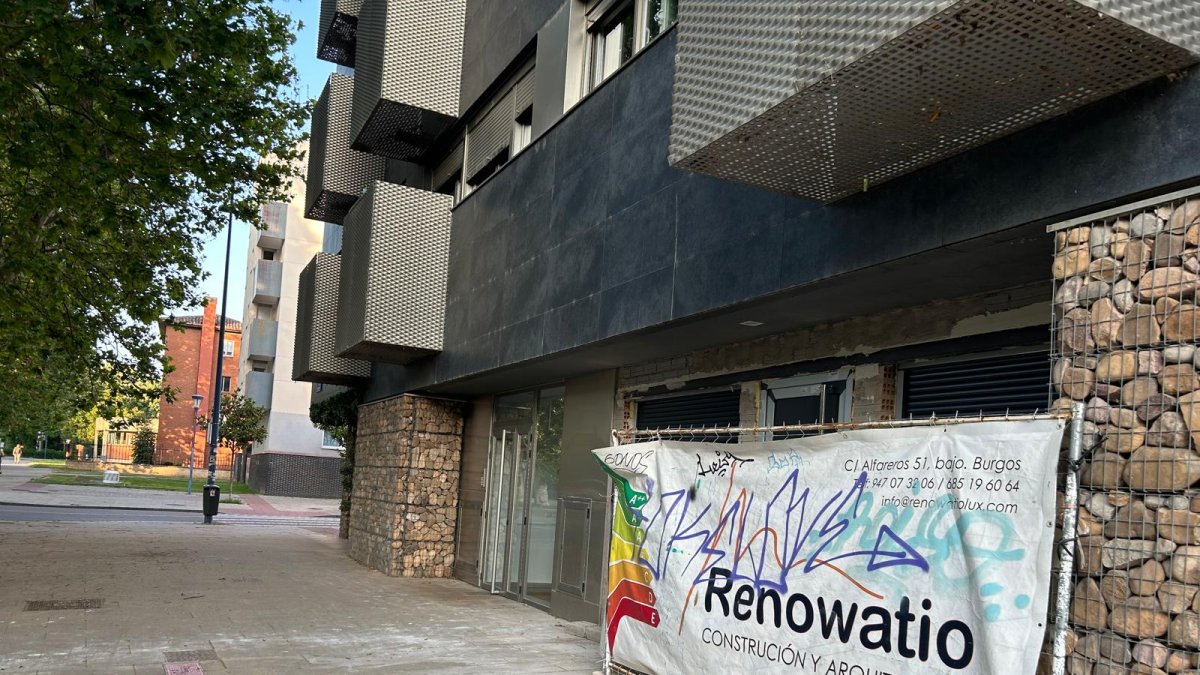 Obras en un bajo comercial en el paseo de Laserna, en la capital burgalesa.