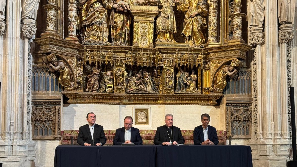 Presidente del Cabildo, Félix Castro, vicario general, Carlos Izquierdo, arzobispo, Mario Iceta, arquitecto de la Catedral, José Manuel Álvarez Cuesta.
