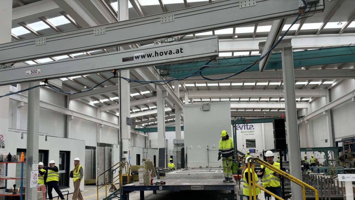 Wallex Aranda es pionera en la construcción industrializada de viviendas con con procesos automatizados. Emplea a unas 70 personas.