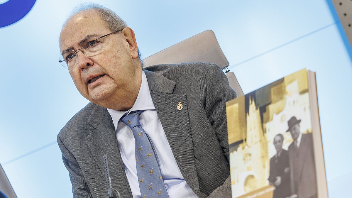 El médico y académico José Manuel López Gómez, autor de 'Los años burgaleses de Manuel Machado'.