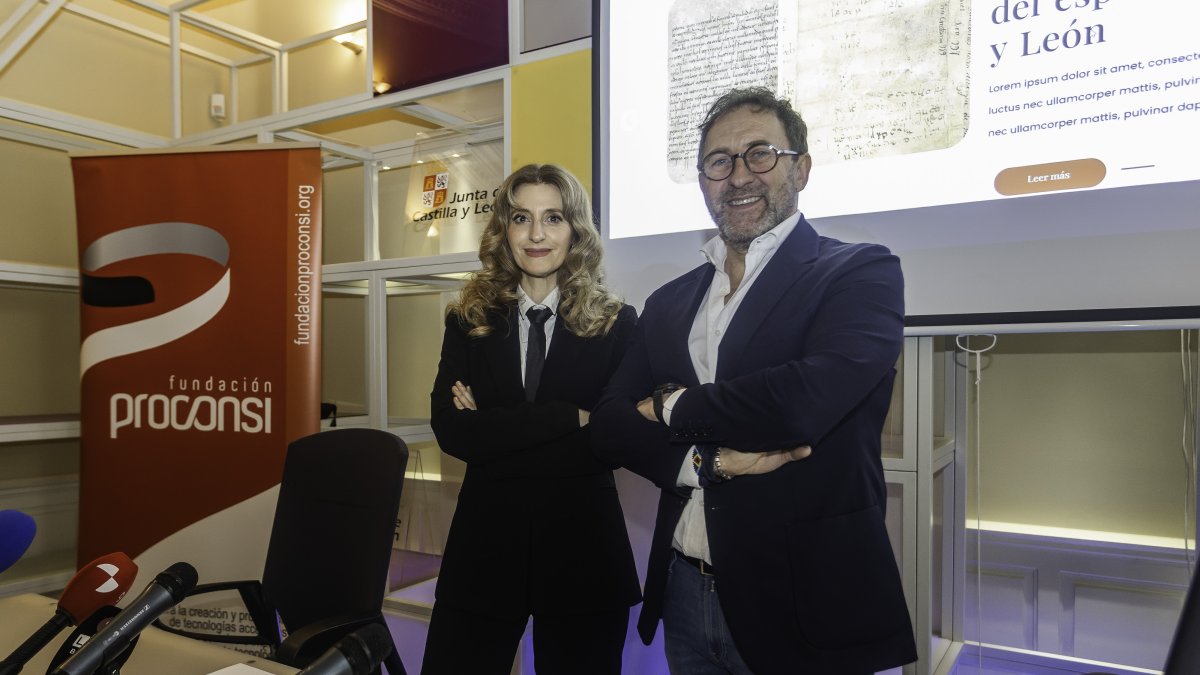 La viceconsejera de Acción Cultural, Mar Sancho, y el responsable de Fundación Proconsi, Tomás Castro, firmaron el convenio de colaboración que impulsará el Centro Virtual de los Orígenes del Español.
