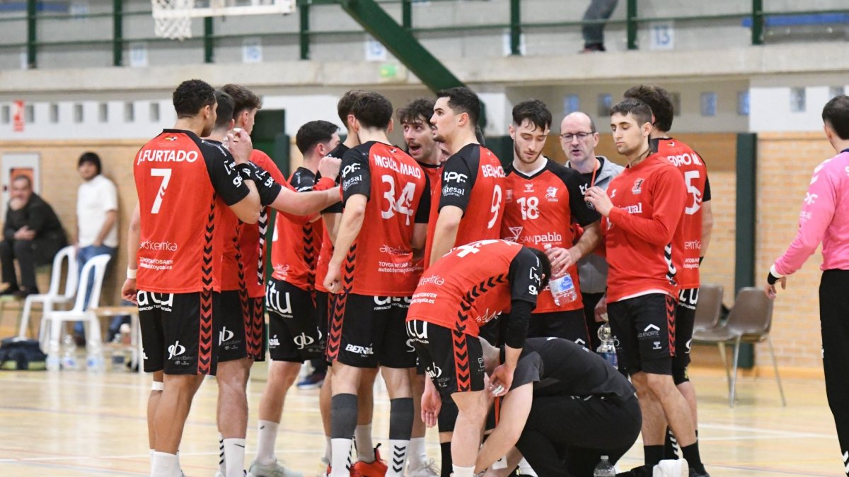El UBU San Pablo Burgos gana con solvencia en la pista del HC Eivissa.