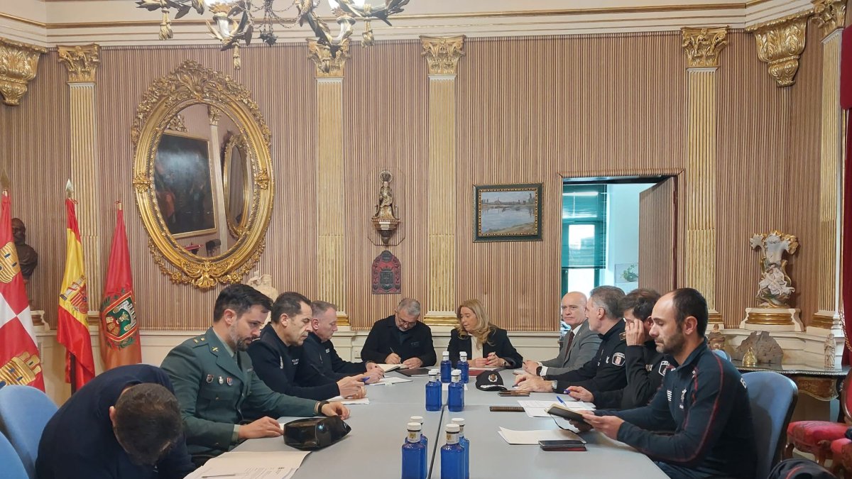 Imagen de la reunión de la Junta de Seguridad Local.