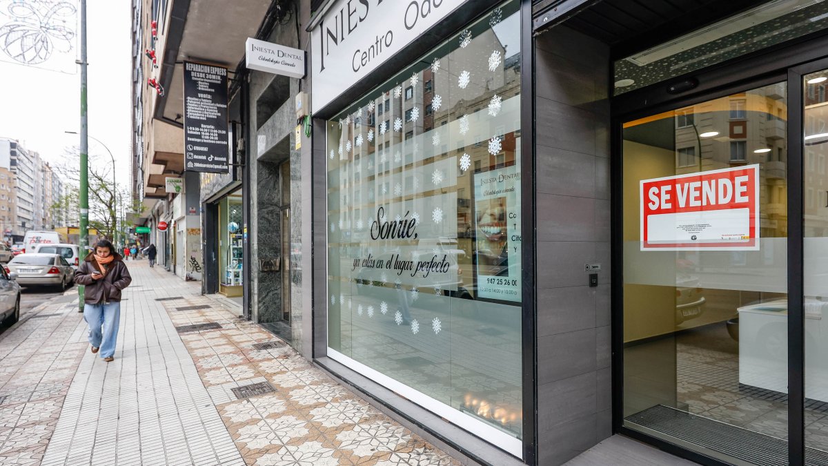 Imagen del cartel de Zona en defensa del comercio de calle.