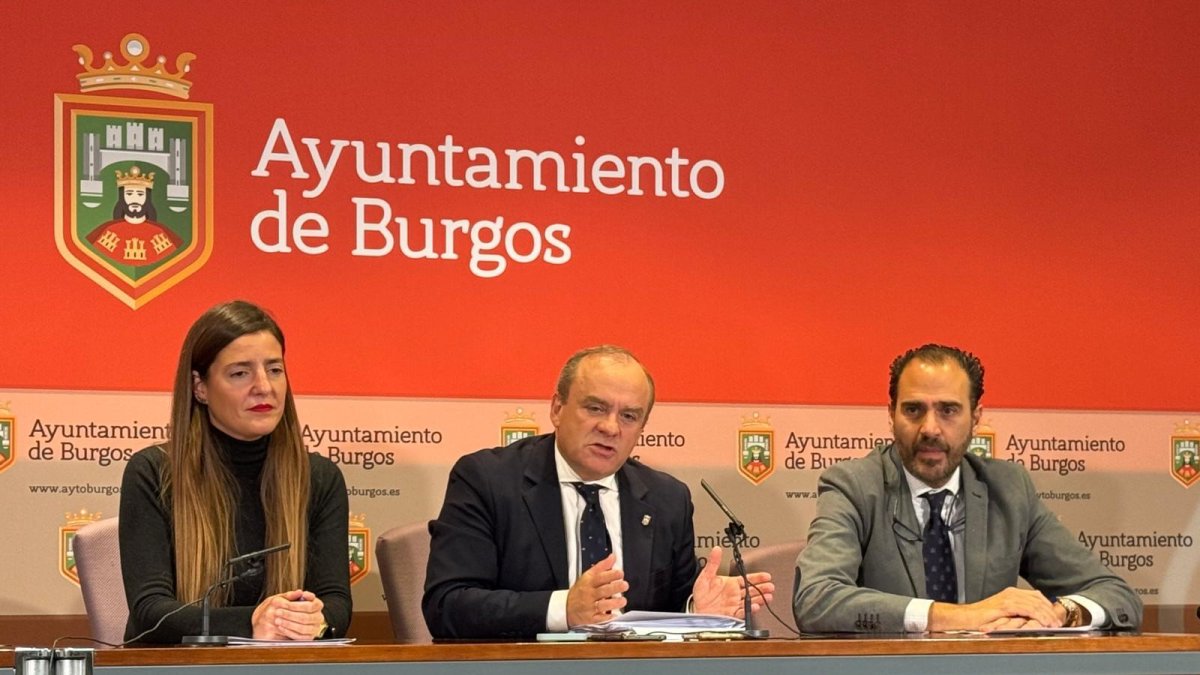 Marta Alegría, Fernando Martínez-Acitores e Ignacio Peña.