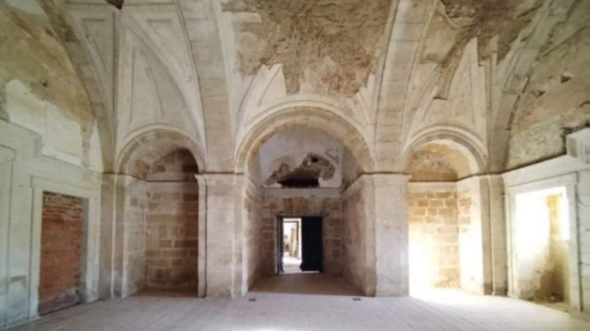 La Junta repara bóvedas y paramentos en la sacristía y antesacristía del Monasterio de Santa María de Sandoval (León).
