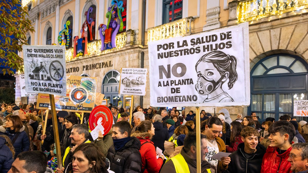 Manifestación contra la planta de biometano en Villangómez.