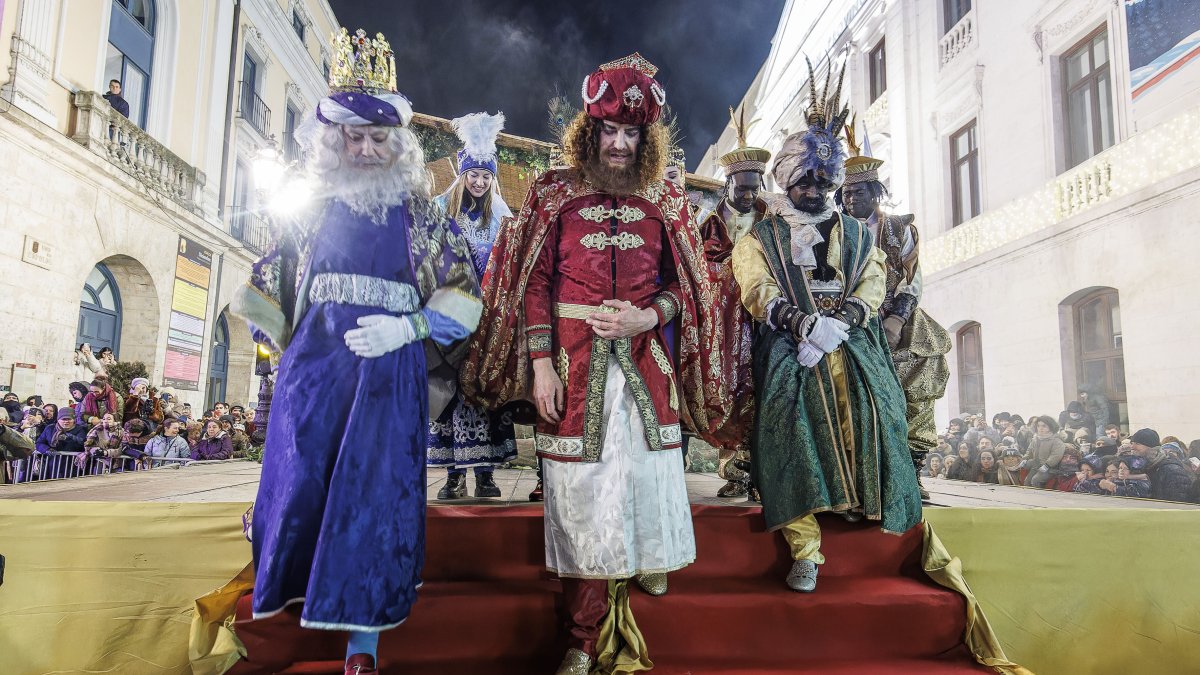 Cabalgata de los Reyes Magos en Burgos 2026.