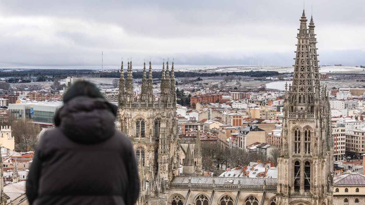 Vista de Burgos nevado.