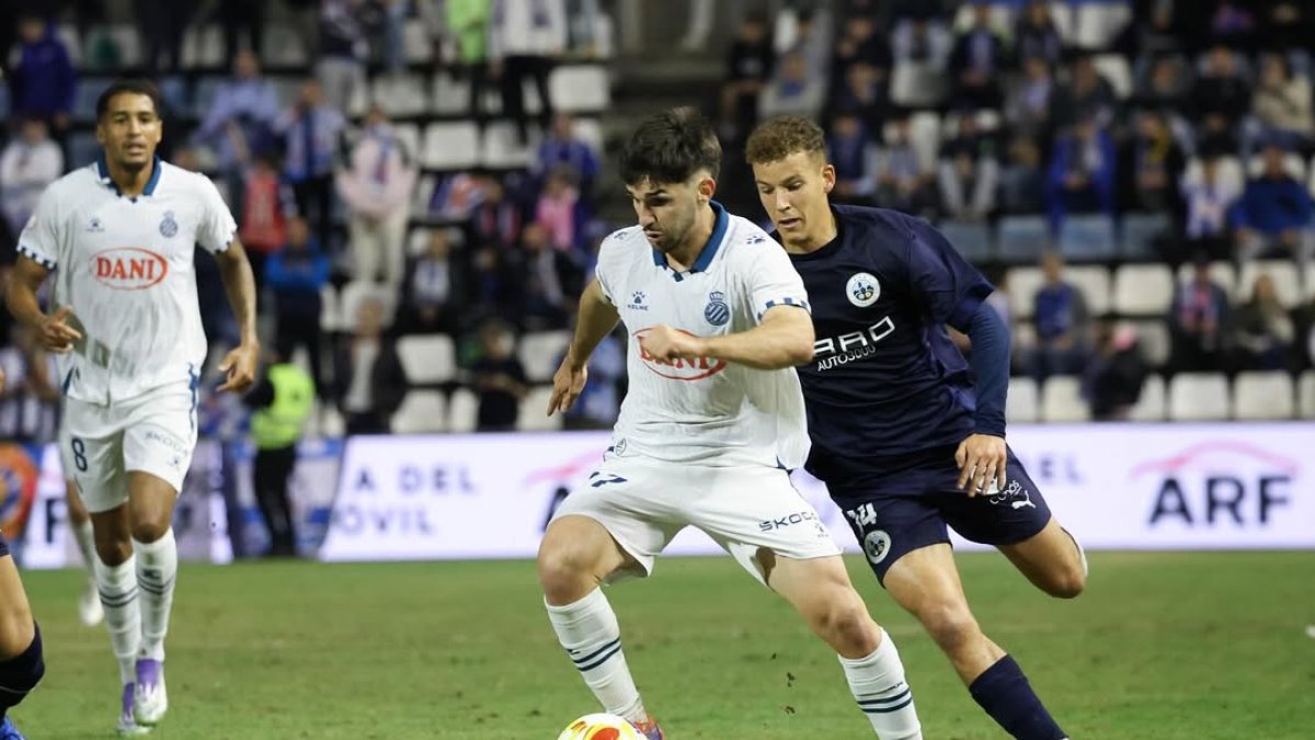 Javie Hernández, durante un partido con el Espanyol.