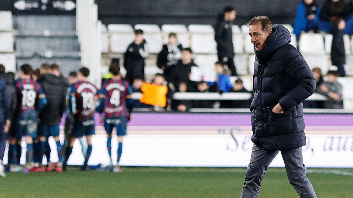 Luis Miguel Ramis, técnico del Burgos CF.
