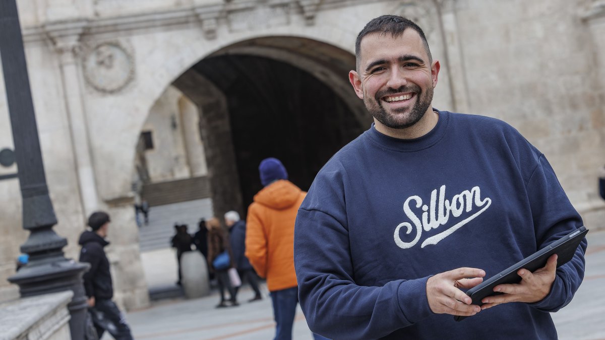 Íñigo Santidrián es el docente burgalés que desvela el origen de las palabras en @profescouter.